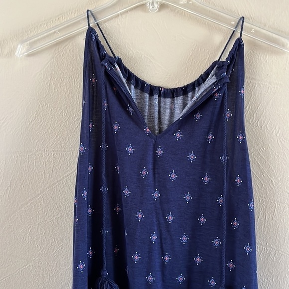 Old Navy high neck swing top sleeveless tassel tie in the back size S - Picture 5 of 13